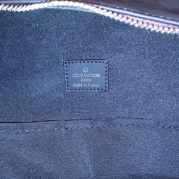 Louis Vuitton Josh Backpack - Picture 4 of 10